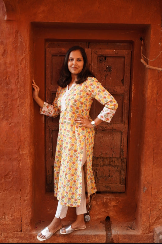 Genda Phool Lace Kurta