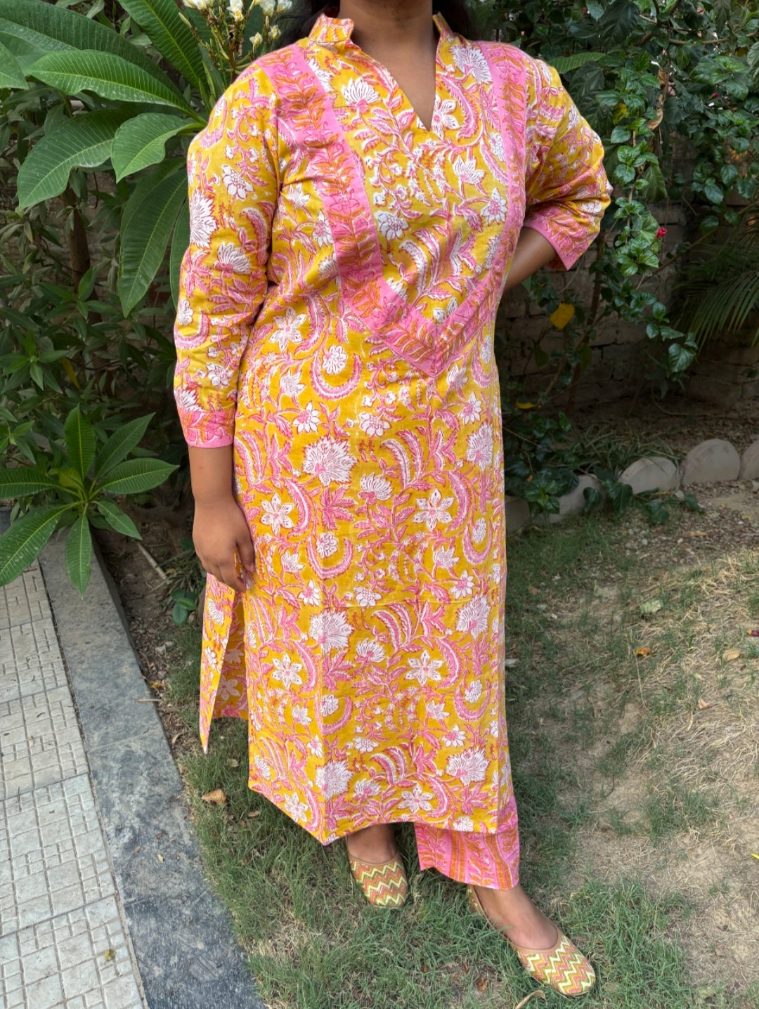 Kesar Gulabi Kurta Pant Set